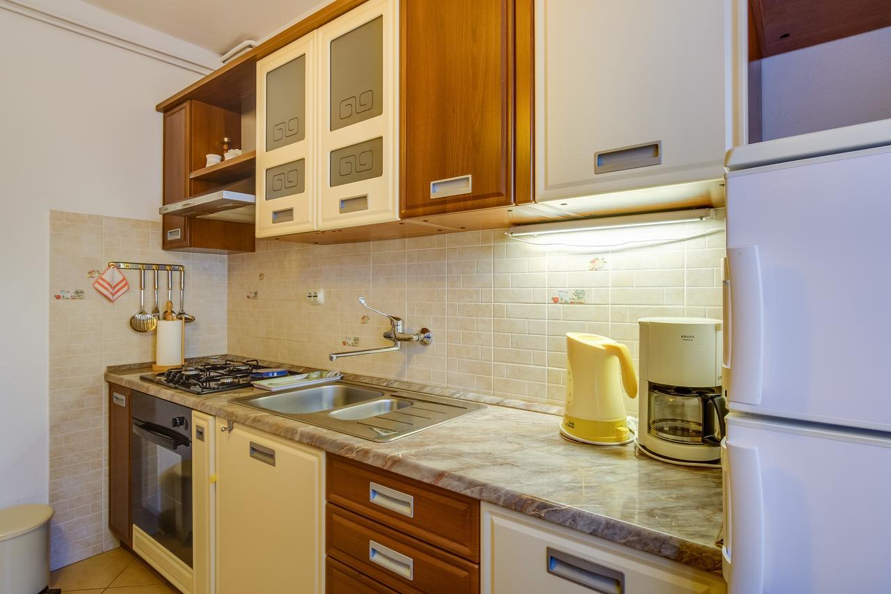Apartments Beba Mali Lošinj Exterior foto