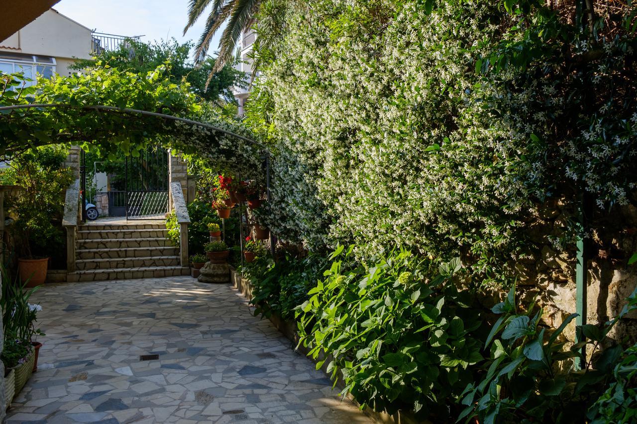 Apartments Beba Mali Lošinj Exterior foto