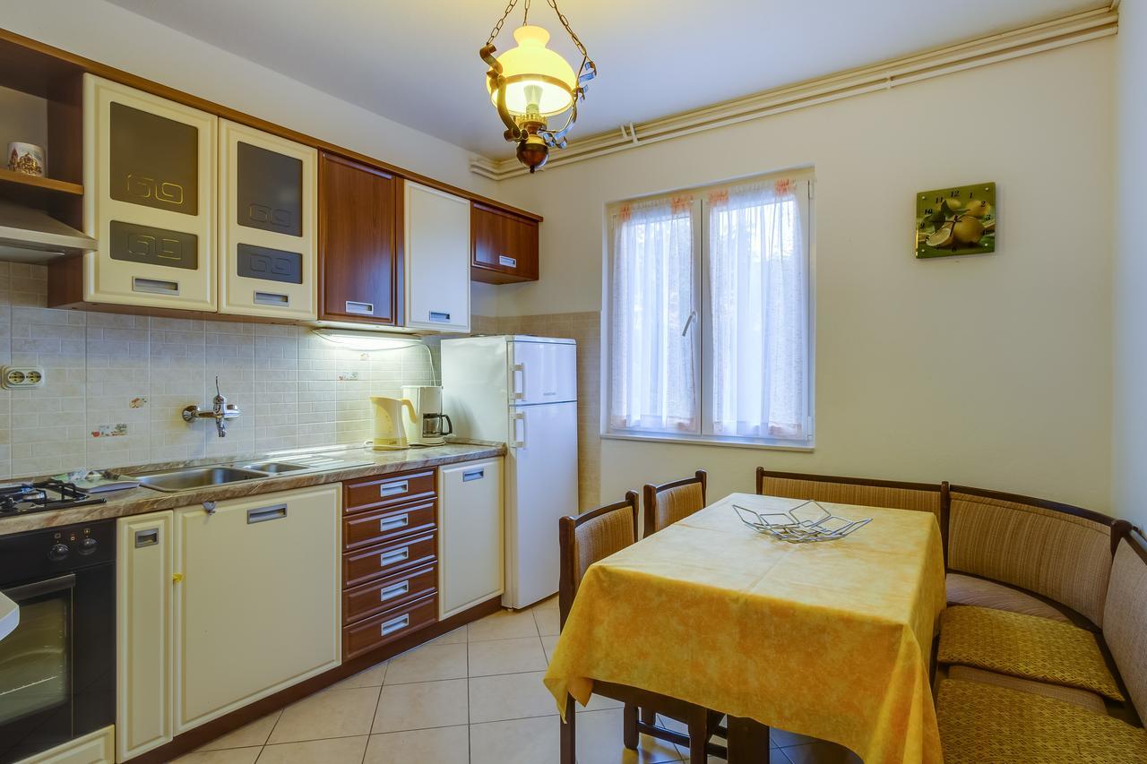 Apartments Beba Mali Lošinj Exterior foto