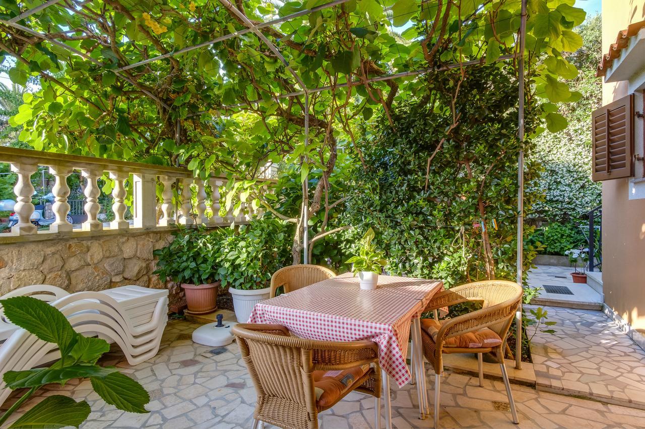 Apartments Beba Mali Lošinj Exterior foto