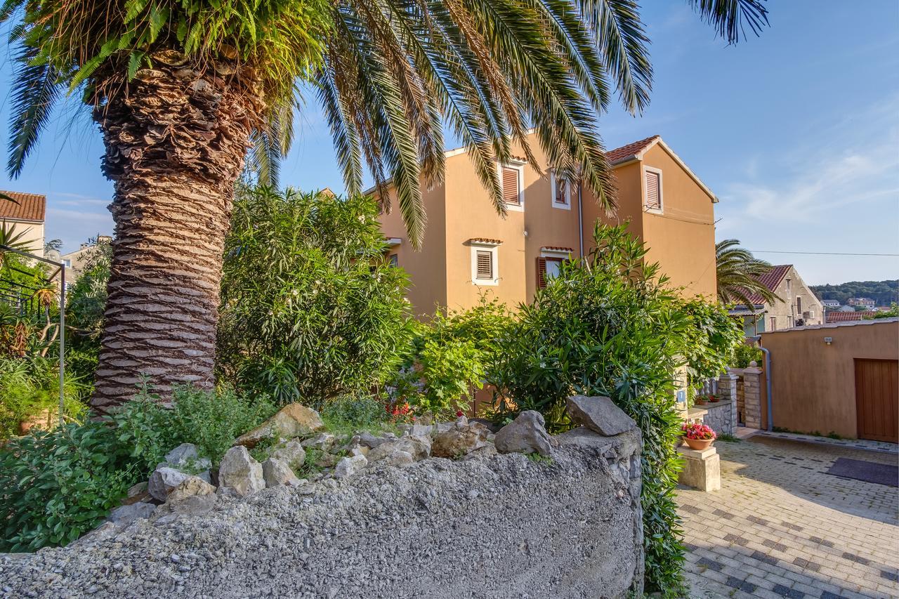 Apartments Beba Mali Lošinj Exterior foto